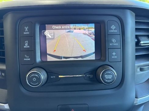 Used 2022 RAM 1500 Big Horn AWD/4WD image 19