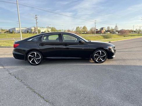 Used 2022 Honda Accord Sport image 3