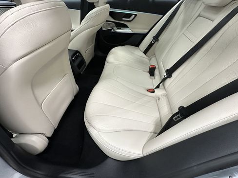 Used 2025 Mercedes-Benz E 350 Sedan image 24