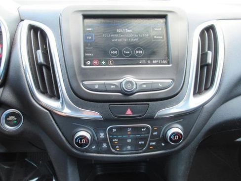 Used 2019 Chevrolet Equinox LT FWD image 24