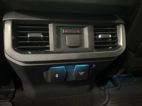 Used 2025 Ford F150 Platinum w/ Equipment Group 702A High image 9