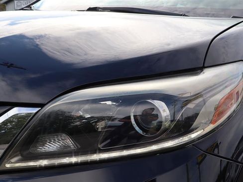 Used 2016 Toyota Sienna SE image 24