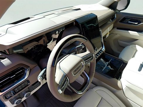 New 2026 GMC Yukon XL Denali w/ Denali Reserve Package image 8