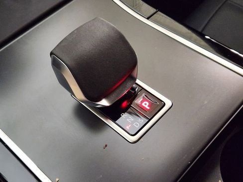 Used 2026 Land Rover Range Rover Evoque S AWD/4WD image 19