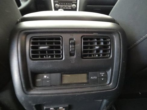Used 2019 Nissan Pathfinder S FWD image 27