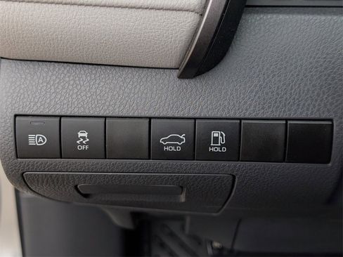 Used 2020 Toyota Camry LE image 16