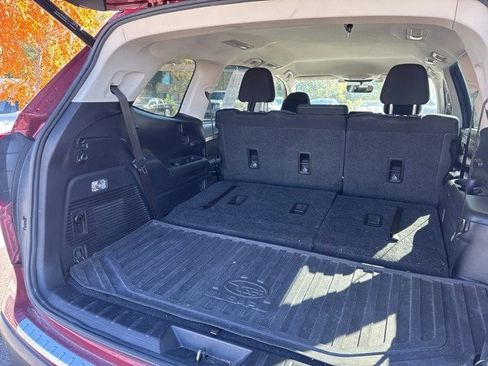 Used 2019 Subaru Ascent Premium image 12