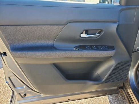 New 2026 Nissan Kicks SV image 18