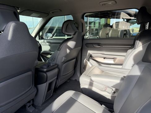 Used 2024 Kia EV9 Light Long Range image 32