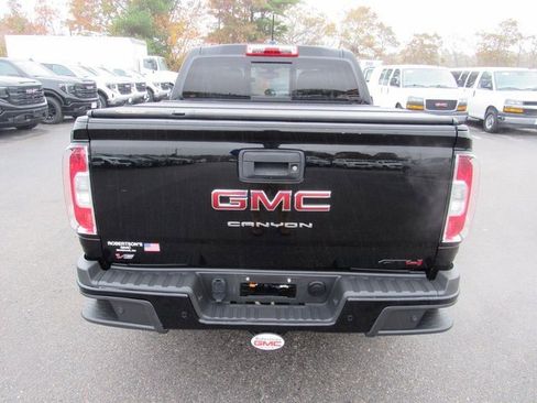 Used 2022 GMC Canyon AT4 image 3