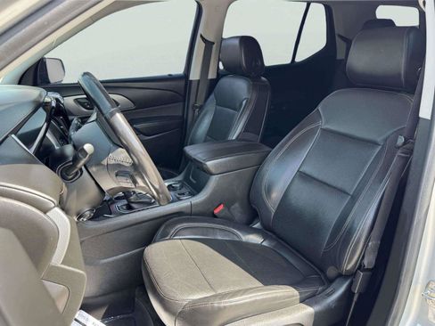 Used 2021 Chevrolet Traverse Premier w/ Redline Edition FWD image 20
