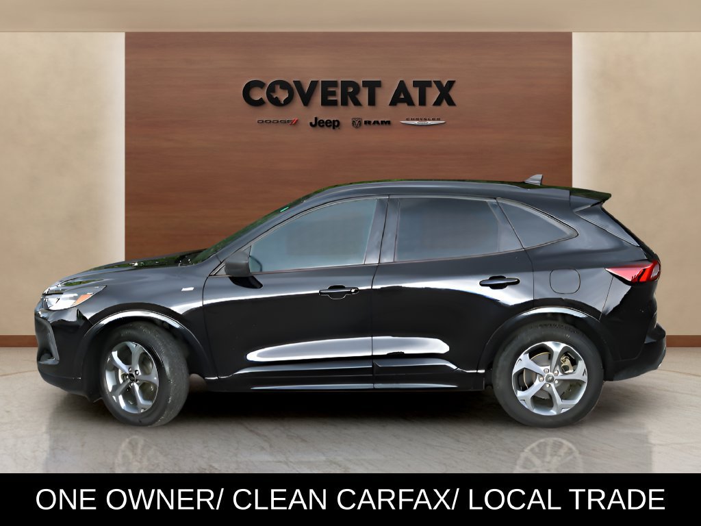 Used 2023 Ford Escape ST-Line w/ Tech Pack #1 FWD image 2