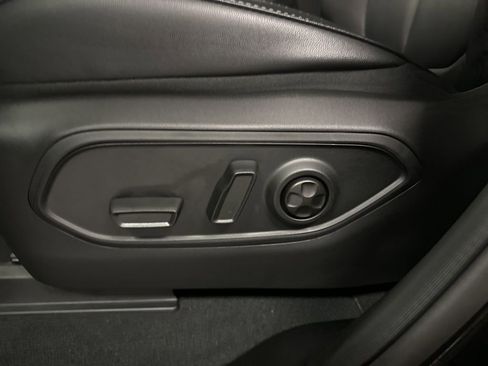 New 2025 Jeep Grand Cherokee L Limited image 4