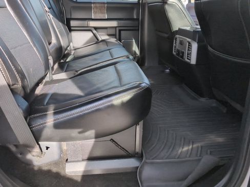 Used 2017 Ford F250 Lariat w/ Chrome Package image 31
