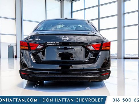 Used 2025 Nissan Altima 2.5 SV AWD/4WD image 28