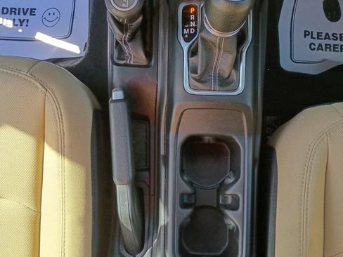 Used 2022 Jeep Wrangler Unlimited Sahara image 27