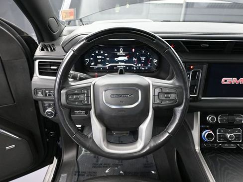 Used 2023 GMC Yukon XL Denali image 33
