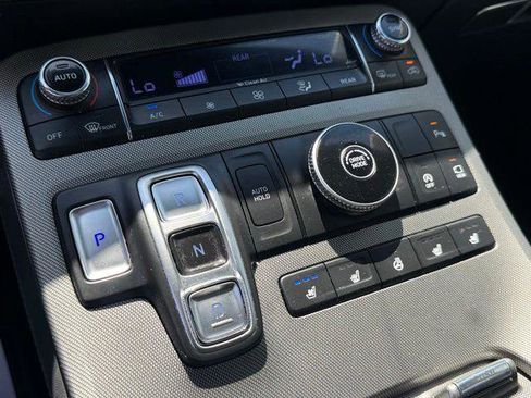 Used 2022 Hyundai Palisade Calligraphy w/ Cargo Package FWD image 11
