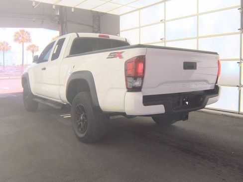 Used 2022 Toyota Tacoma SR w/ SX Package RWD image 6