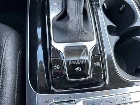 Used 2023 Kia Carnival SX Prestige FWD image 10