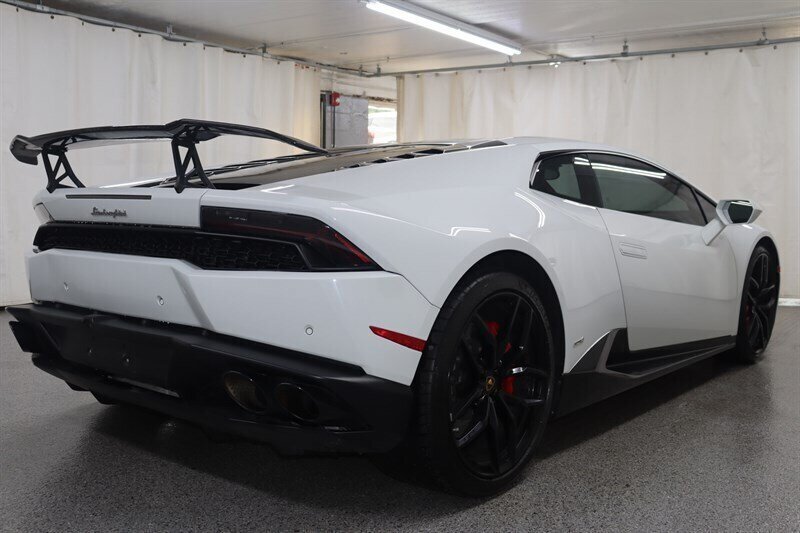 Used 2015 Lamborghini Huracan LP 610-4 AWD/4WD image 7
