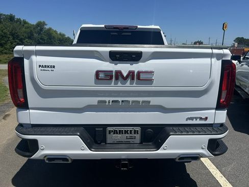 Used 2023 GMC Sierra 1500 AT4 w/ AT4 Premium Package AWD/4WD image 2