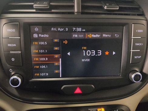Used 2023 Kia Soul LX w/ LX Technology Package FWD image 25