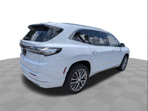 New 2026 Buick Enclave Avenir w/ Super Cruise Package FWD image 4