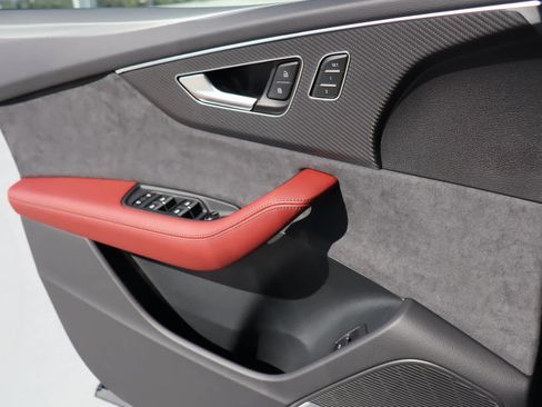 New 2024 Audi SQ8 Prestige image 18