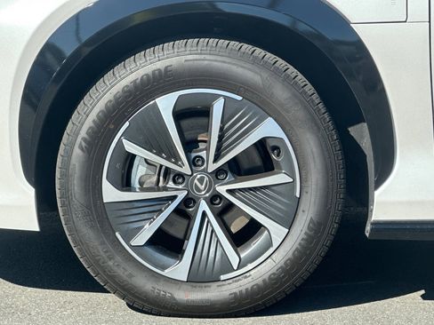 Used 2025 Lexus RZ 300e w/ Accessory Package (2T) image 12