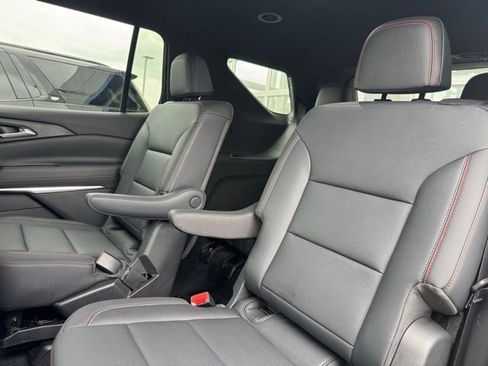 Used 2024 Chevrolet Traverse Z71 AWD/4WD image 8