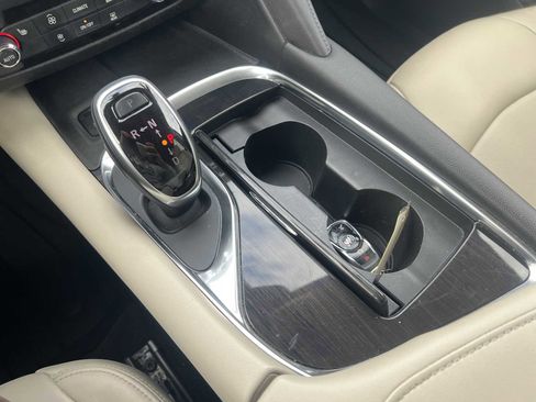 Used 2021 Buick Enclave Essence w/ Sport Touring Edition image 10