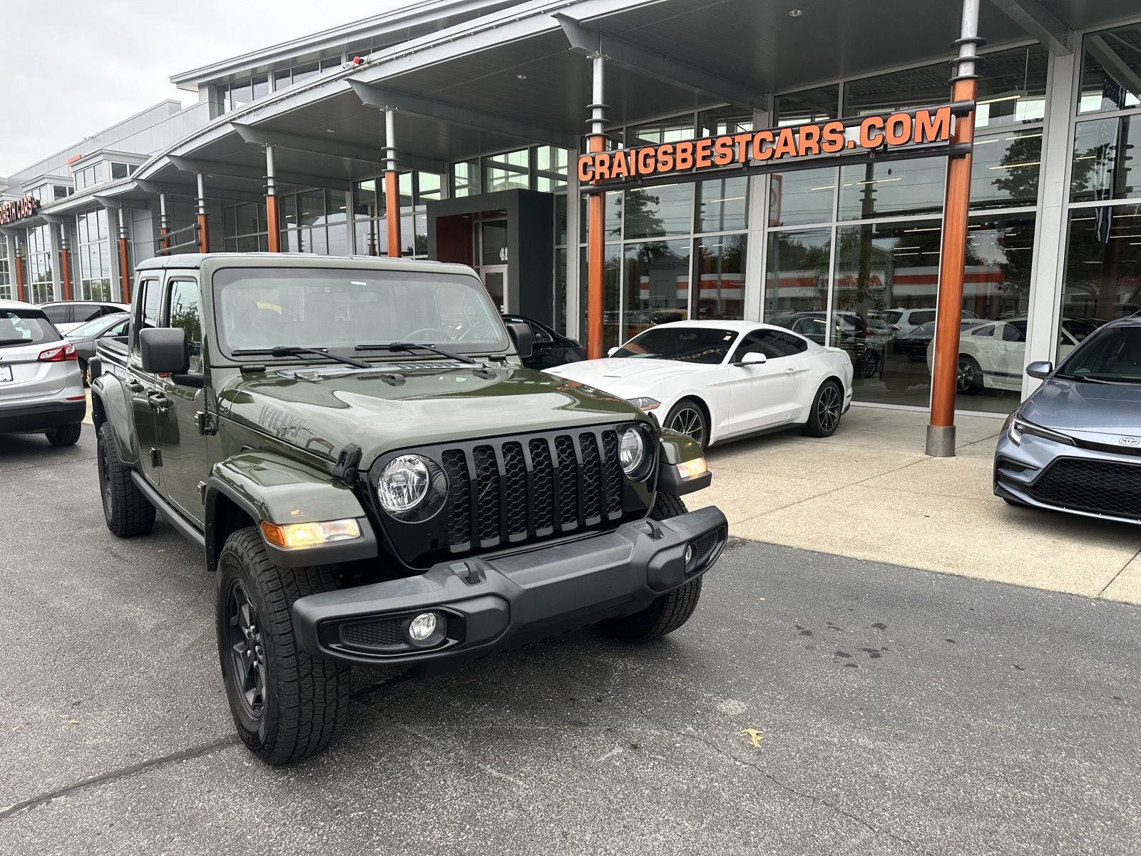 Used 2022 Jeep Gladiator Sport AWD/4WD image 10