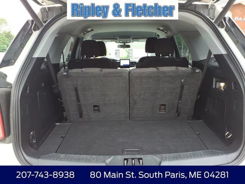 Used 2021 Ford Explorer XLT w/ Class III Trailer Tow Package AWD/4WD image 11
