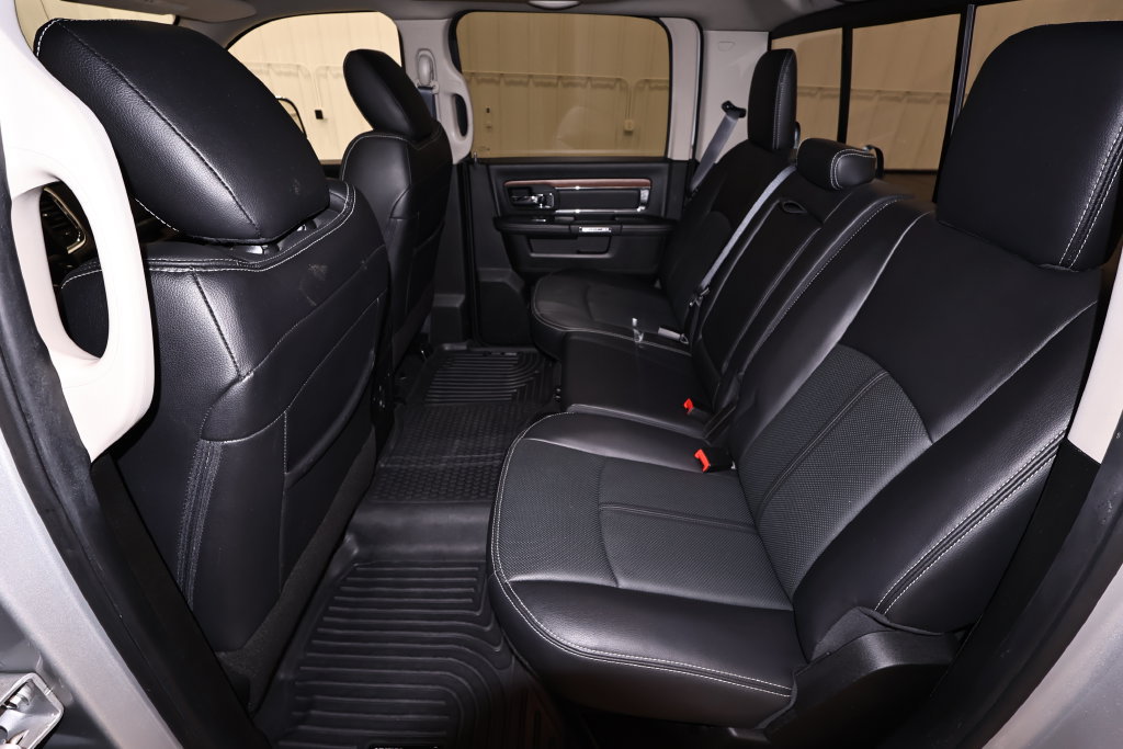 Used 2018 RAM 2500 Laramie w/ Convenience Group AWD/4WD image 13