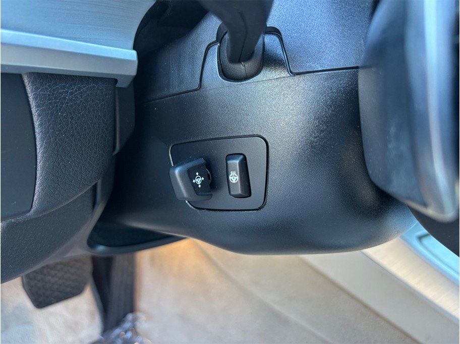 Used 2017 BMW 640i Convertible RWD image 24