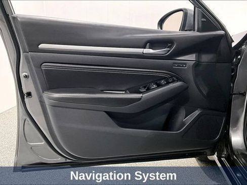 Used 2023 Nissan Altima AWD image 26