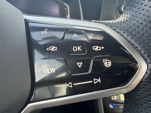 Used 2025 Volkswagen Jetta GLI Autobahn FWD image 24
