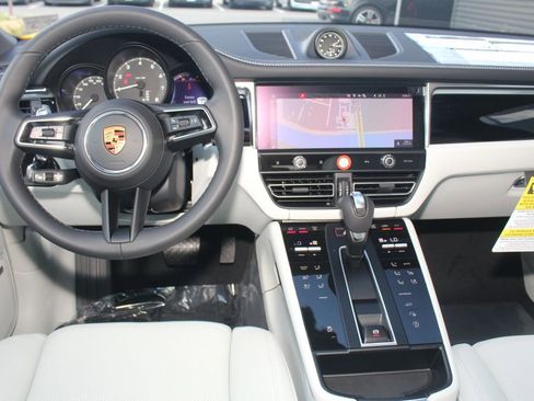 New 2026 Porsche Macan AWD/4WD image 6