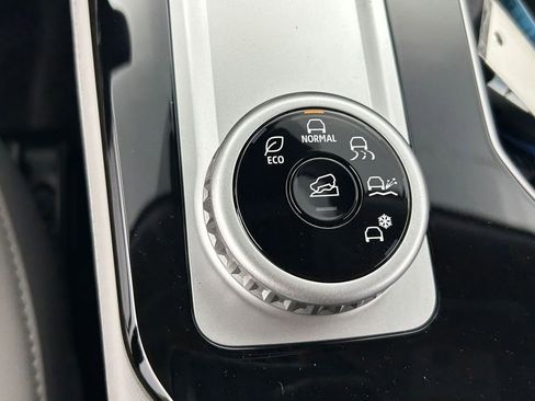 New 2026 Mitsubishi Outlander SEL FWD image 20