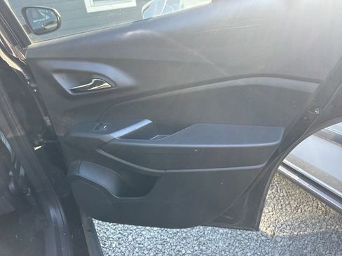 Used 2025 Chevrolet Trax ACTIV w/ Sunroof Package image 8