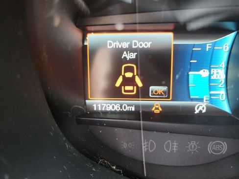 Used 2020 Ford Edge Titanium image 7