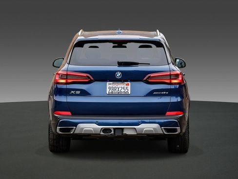 Used 2022 BMW X5 xDrive45e image 3