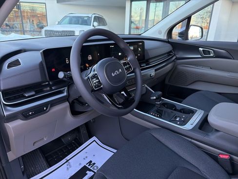 New 2026 Kia Carnival LX FWD image 29