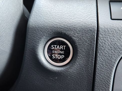 Used 2025 Nissan Frontier S image 11