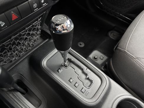 Used 2016 Jeep Wrangler Black Bear image 22