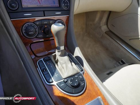 Used 2009 Mercedes-Benz SL 550 w/ Premium I Pkg image 28