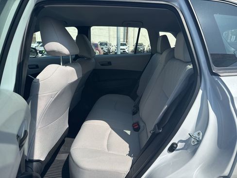 Used 2025 Toyota Corolla Cross L image 17