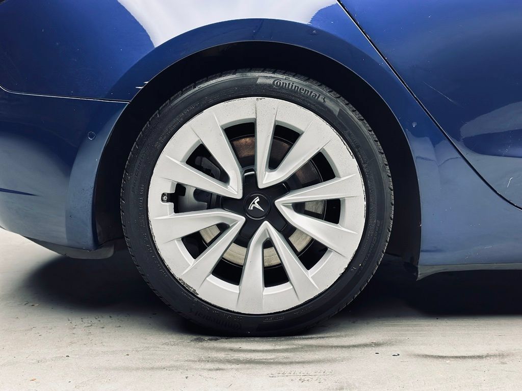 Used 2022 Tesla Model 3 Long Range AWD/4WD image 35