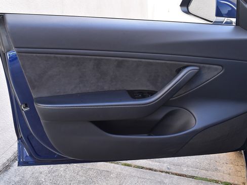 Used 2018 Tesla Model 3 Long Range image 20